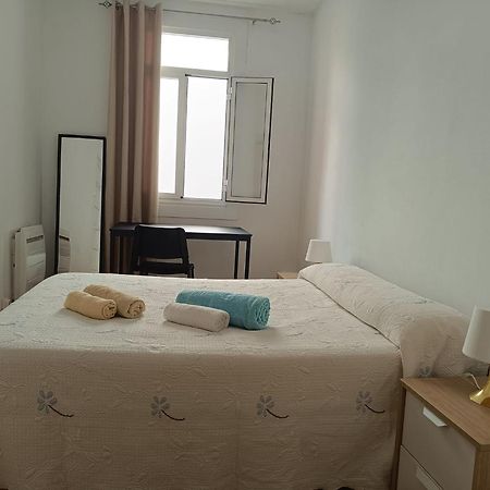 Piso Antiguo, Muebles Viejos, Muy Sencillo, Alquilado En Invierno A Estudiantes, Sin Ascensor, Cocina Antigua A Gas, Edificio Muy Antiguo Daire A Coruña Dış mekan fotoğraf