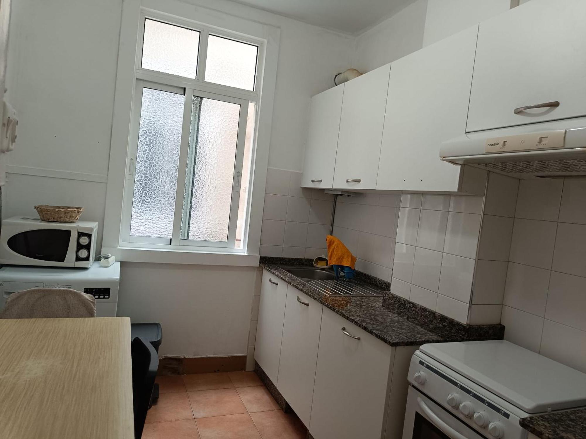 Piso Antiguo, Muebles Viejos, Muy Sencillo, Alquilado En Invierno A Estudiantes, Sin Ascensor, Cocina Antigua A Gas, Edificio Muy Antiguo Daire A Coruña Dış mekan fotoğraf