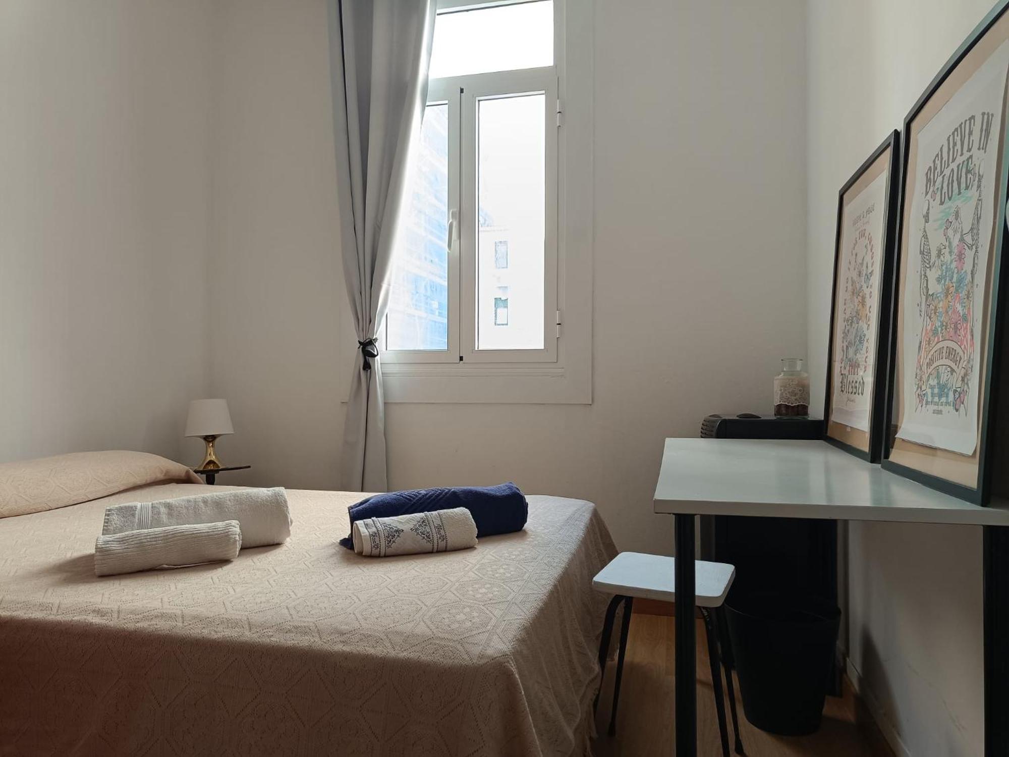 Piso Antiguo, Muebles Viejos, Muy Sencillo, Alquilado En Invierno A Estudiantes, Sin Ascensor, Cocina Antigua A Gas, Edificio Muy Antiguo Daire A Coruña Dış mekan fotoğraf